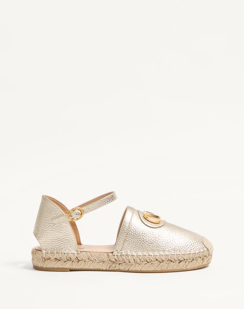 Valentino Garavani - Vlogo Signature Ballerina In Laminated Grainy Calfskin 25mm - Platinum - Woman - Gifts For Her