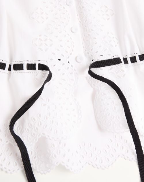  - White/ Black