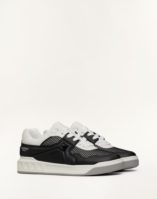 Valentino Garavani - Baskets Basses One Stud En Tissu Ajouré Et Cuir Nappa - Noir/blanc - Homme - Baskets
