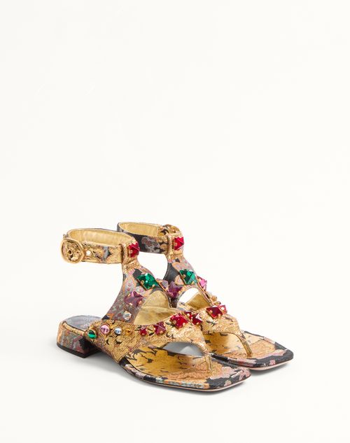  - Multicolor