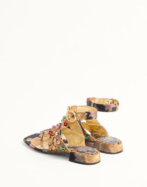  - Multicolor